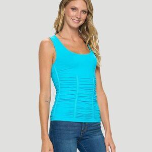 Last Tango women's Flattering Sleeveless Scoop Neck top, Size M/L.